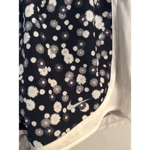 Nike Dri Fit Medium M Racer Shorts Black floral print Tempo Daisies - Picture 3 of 7